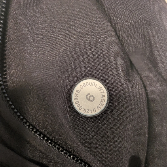 Lululemon Hotty Hot High-Rise Lined Short 4' Black Size 6 - Picture 9 of 9